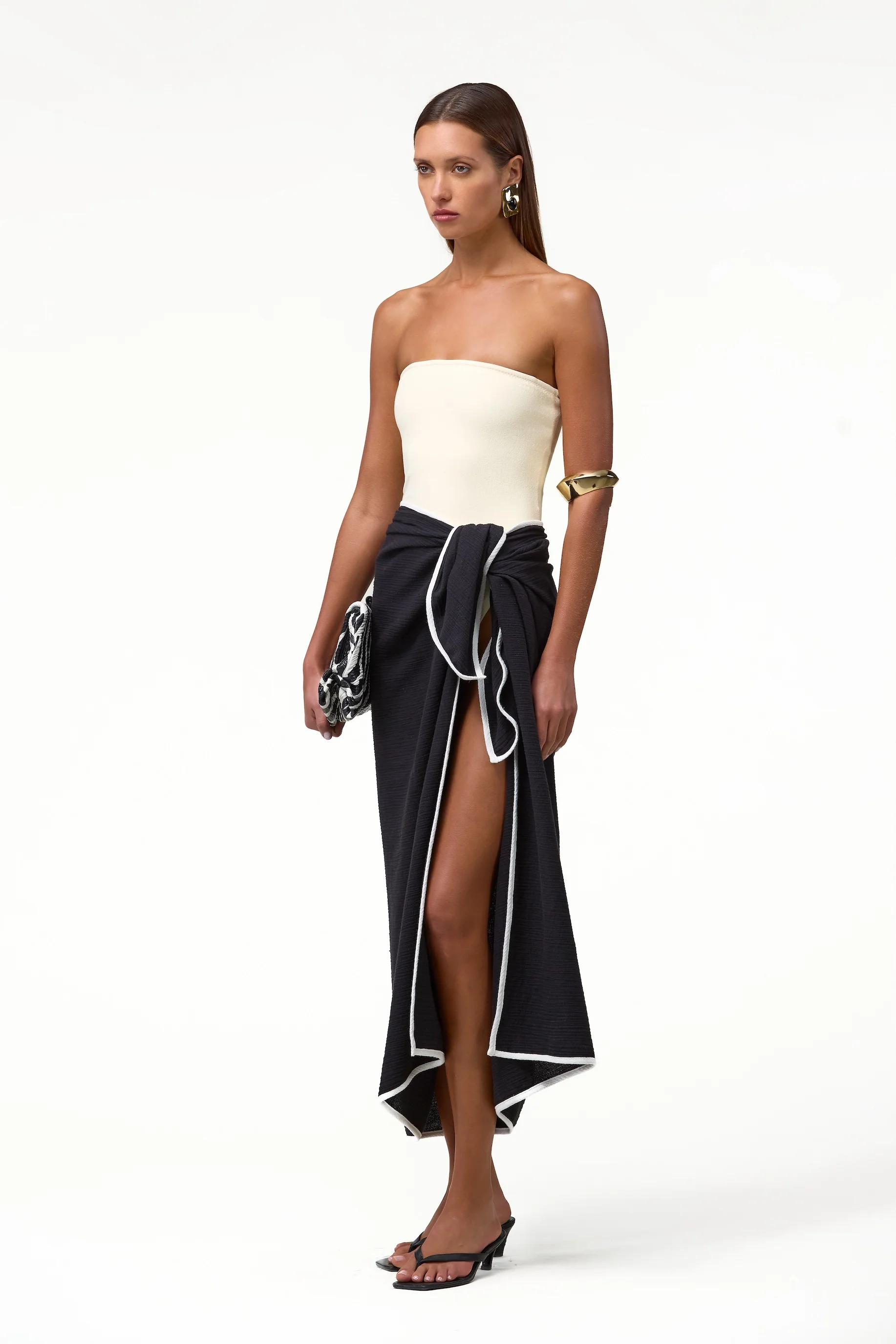 Colorblock Linen Sarong (Black/Cream) - Image 2