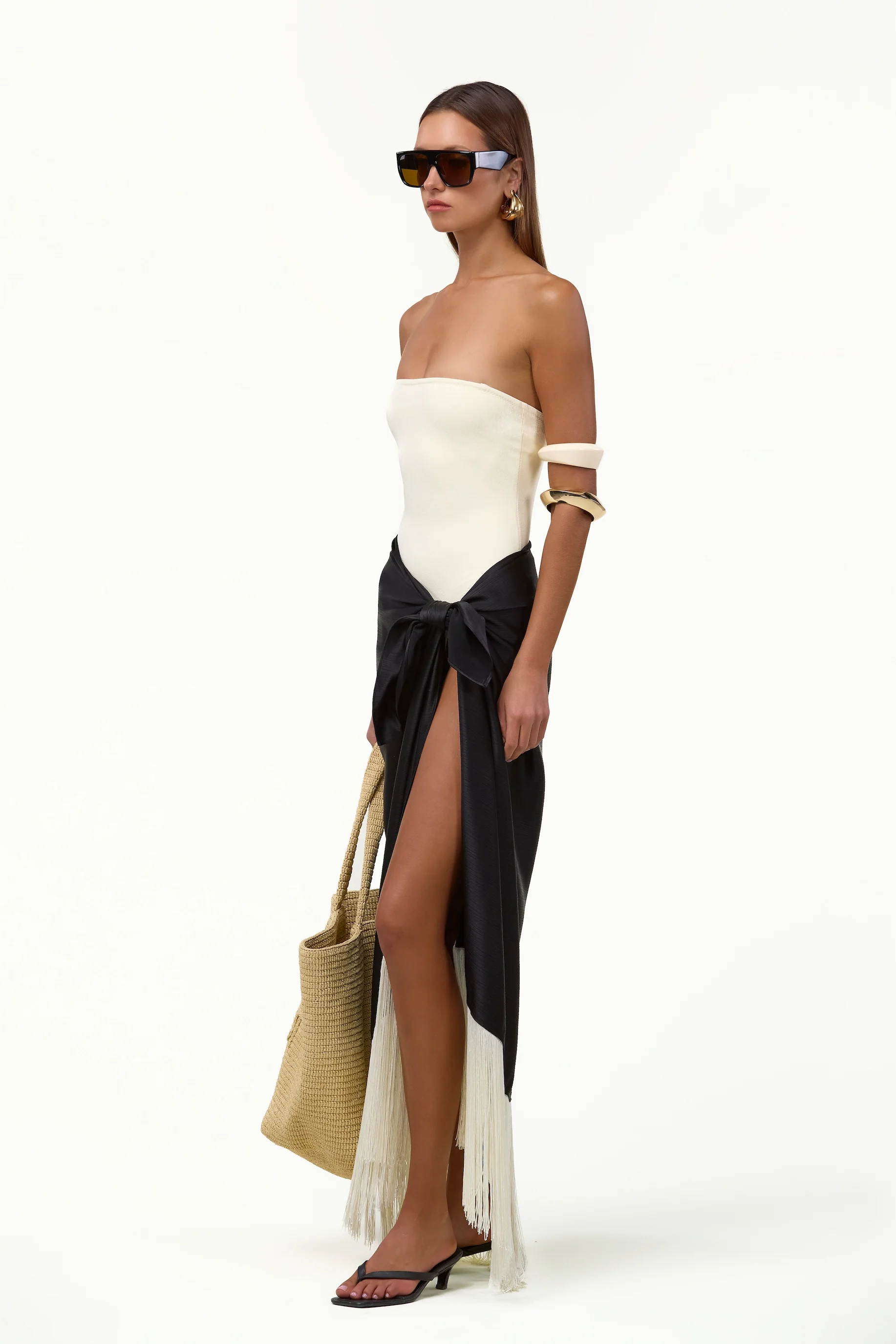 Fringe Sarong (Black/Cream) - Image 5