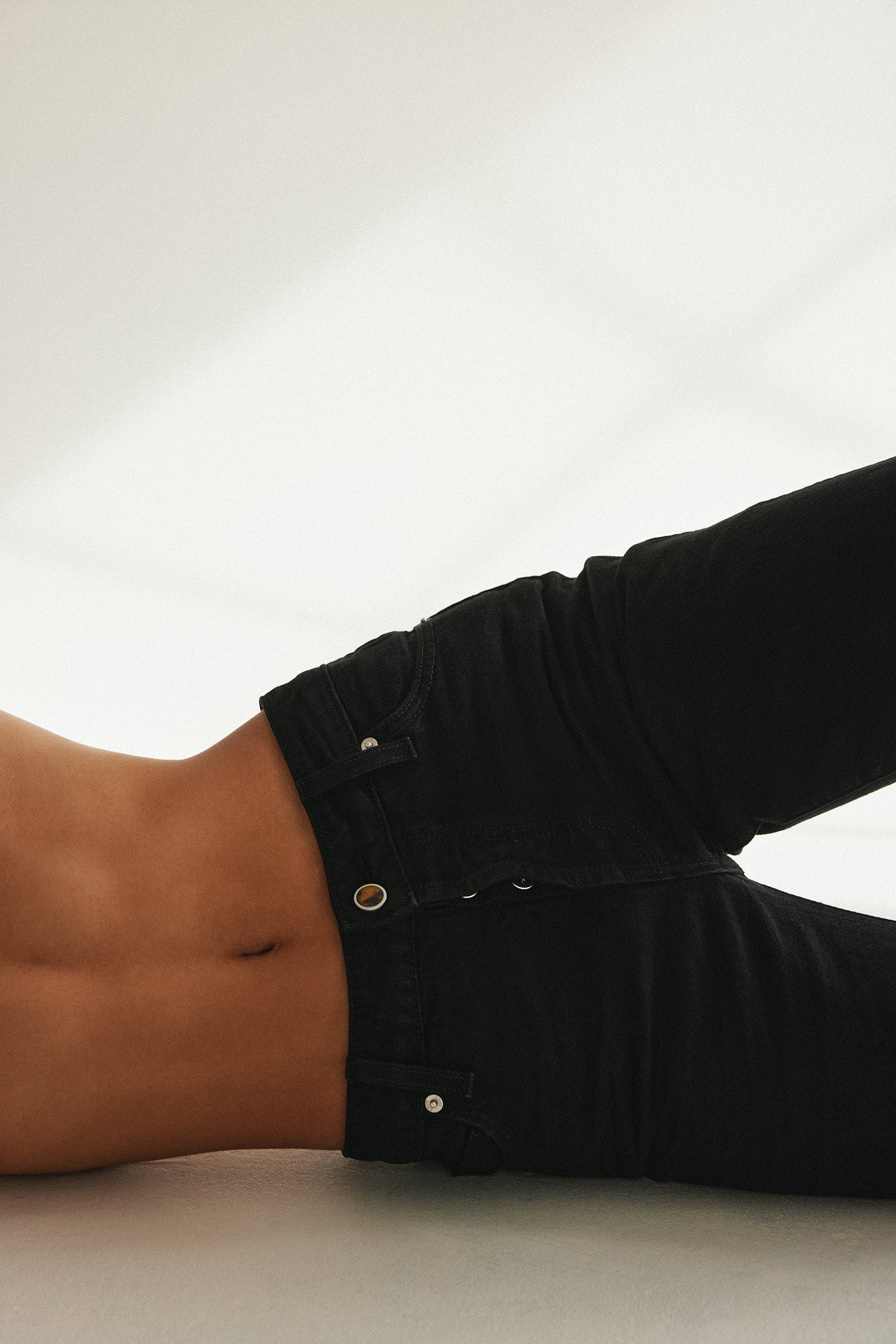 The Perfect Jean (Black) - Image 4